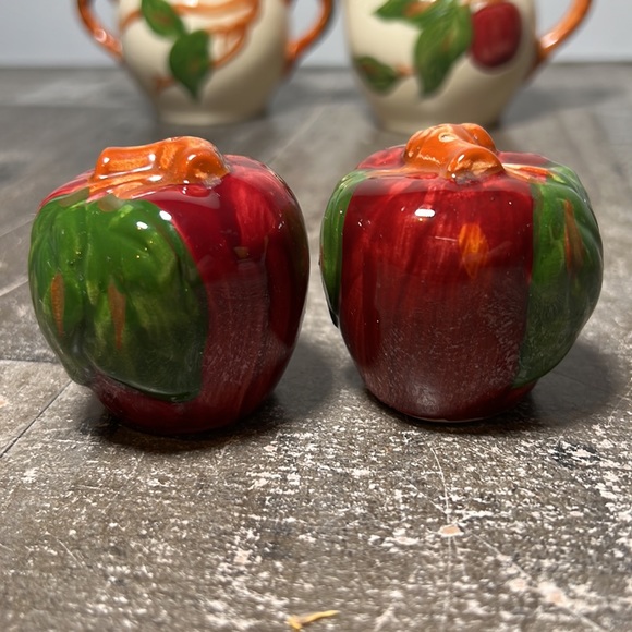 Vintage 70s Franciscan APPLE Sugar Bowl & Creamer Salt & Pepper Shakers Set Rare - Picture 4 of 13